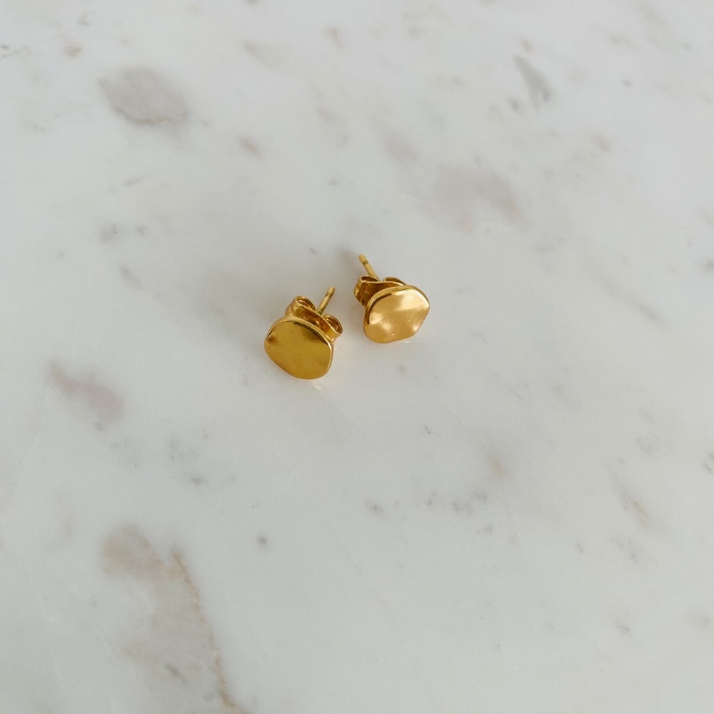Gorjana Chloe Stud Earrings (yellow gold)